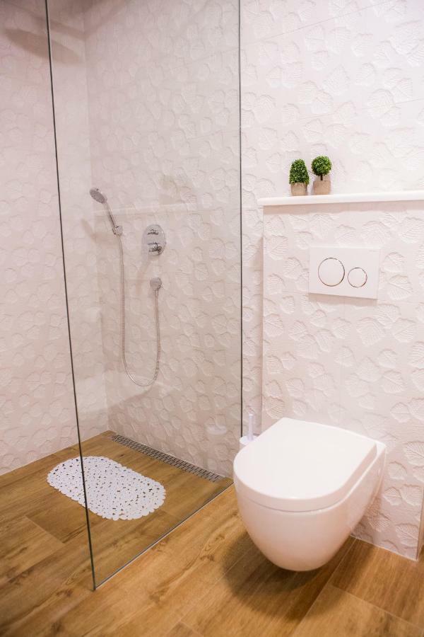 Studio Apartman Ana Split Exterior foto